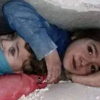 ویدیویی پربازدید از لبخند دختربچه سوری در لحظه نجات از زیر آوار پس از ۴۰ ساعت