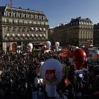 اعتصاب صدها هزار نفری کارگران معترض در فرانسه