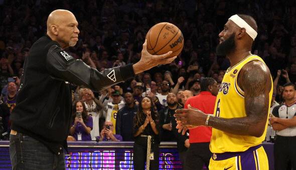 اسطوره به رکوردشکن جدید NBA تبریک گفت