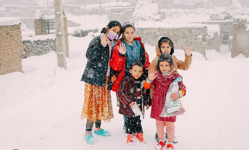 عکس/ روستا‌های صعب‌العبور زلزله‌زده در برف