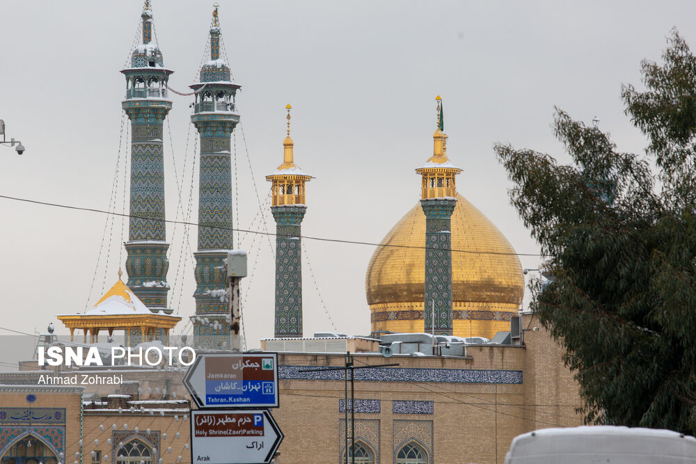 عکس/ سفید پوش شدن قم با برف زمستانی