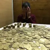 کشف سکه‌های تاریخی اصلی و جعلی در ورامین