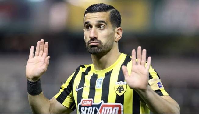 لیگ یونان/ شکست بدموقع آاک در حضور حاج‌صفی