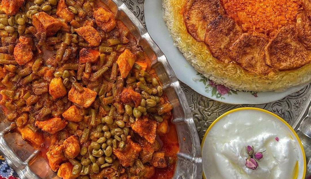 تهیه خورش لوبیا سبز با مرغ؛ شیک و مجلسی