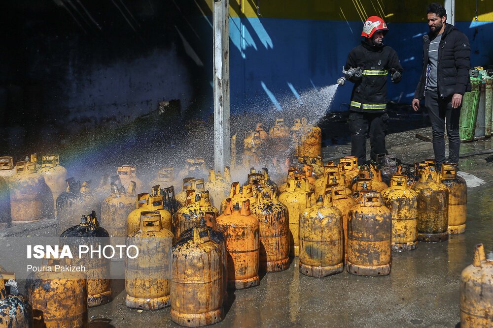 عکس/ انفجار مرکز گاز سیلندر مایع (LPG) در همدان