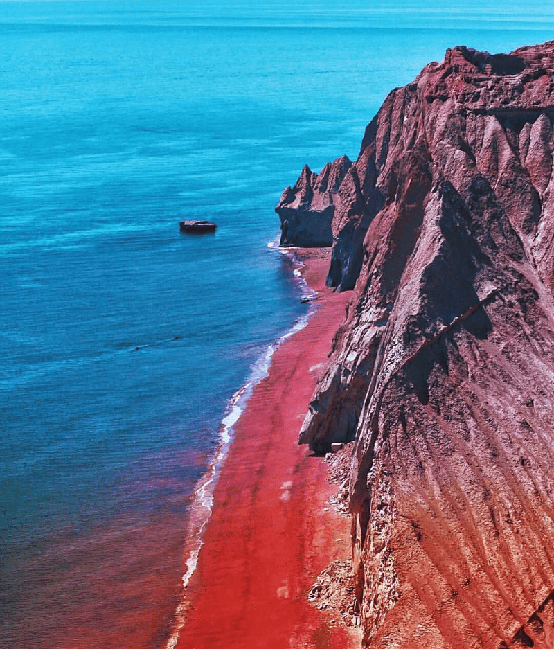ساحل سرخ در جزیره هرمز