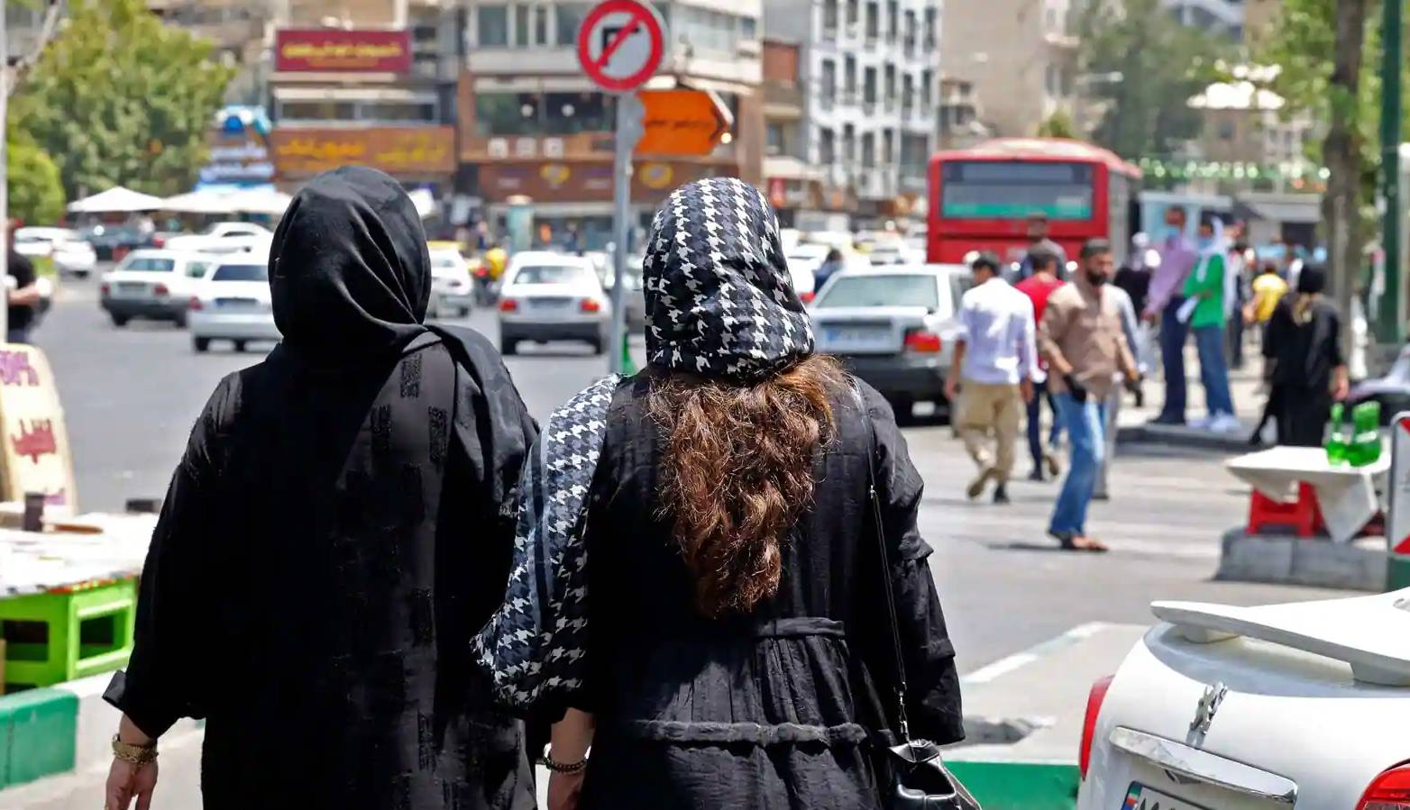 88‌درصد بانوان کم‌حجاب تهرانی خداباورند
