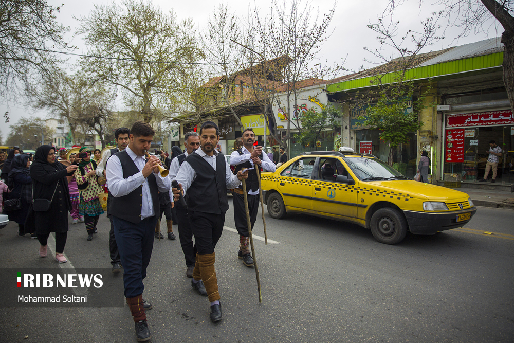 عکس/ مراسم نوروزخوانی برای استقبال بهار در ساری