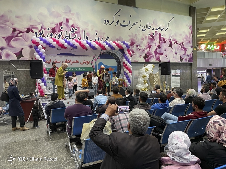عکس/ مسافران نوروزی در پایانه ترمینال غرب