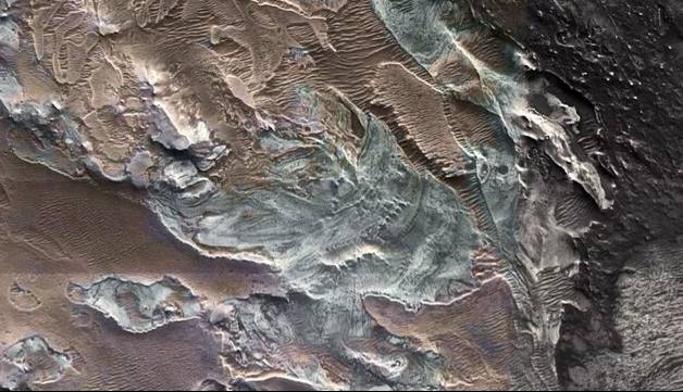 کشف نشانه‌هایی از یخچال طبیعی مدرن در مریخ