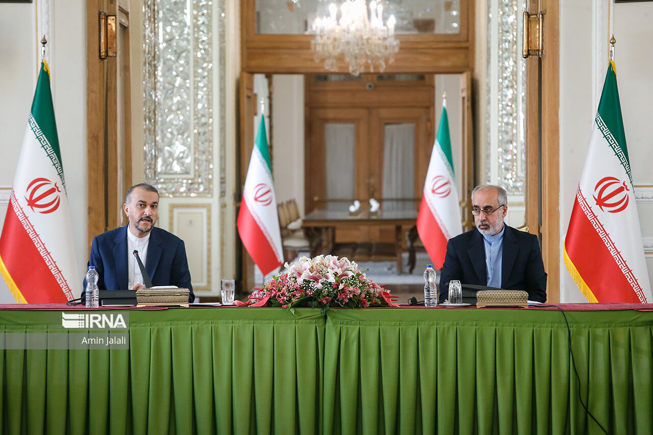 آخرین نشست خبری وزیر امور خارجه در سال ۱۴۰۱
