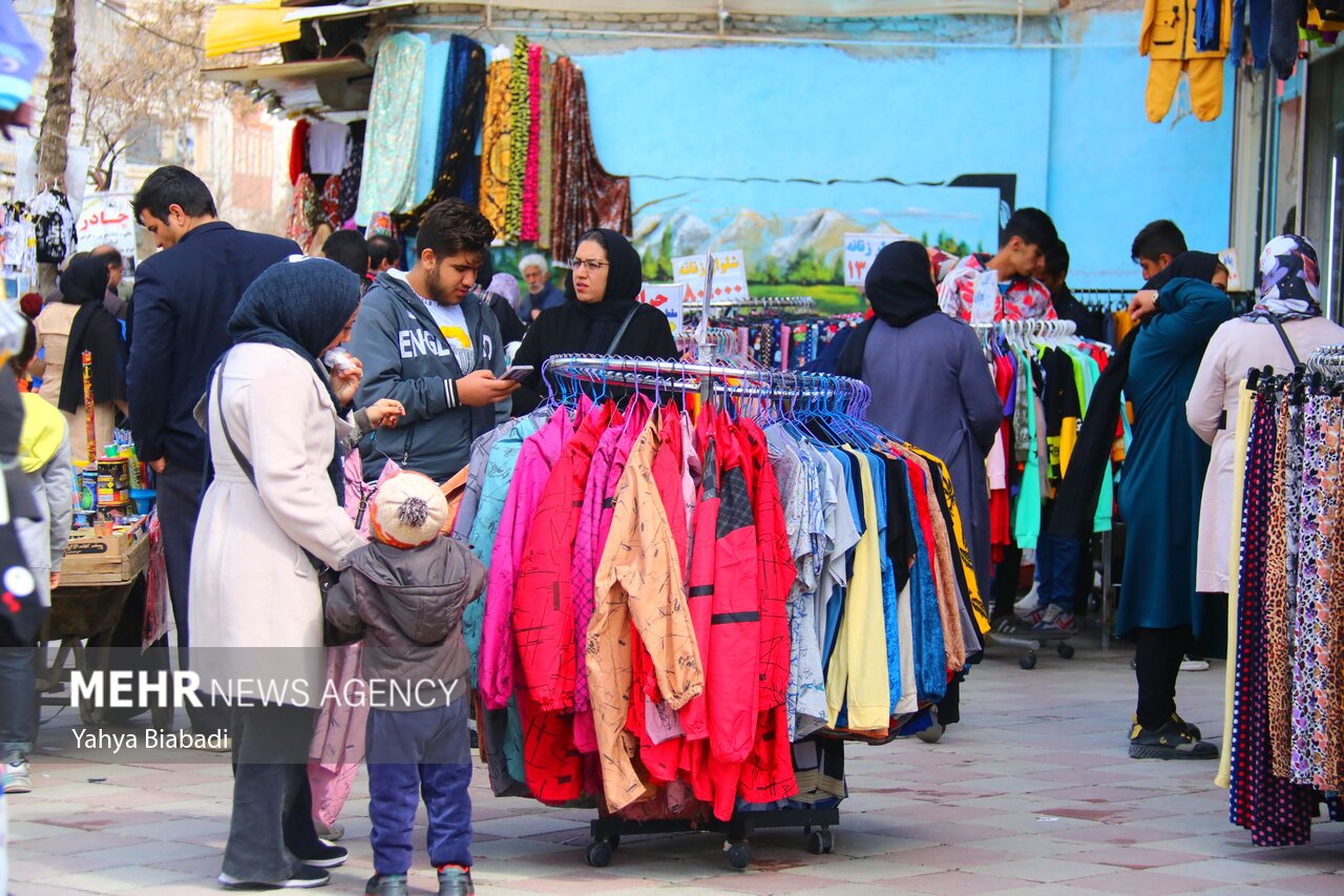عکس/ تب و تاب بازار نوروزی کرمانشاه