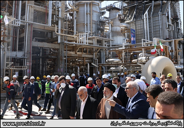 عکس/ افتتاح فاز دو پالایشگاه آبادان با حضور رییس جمهور