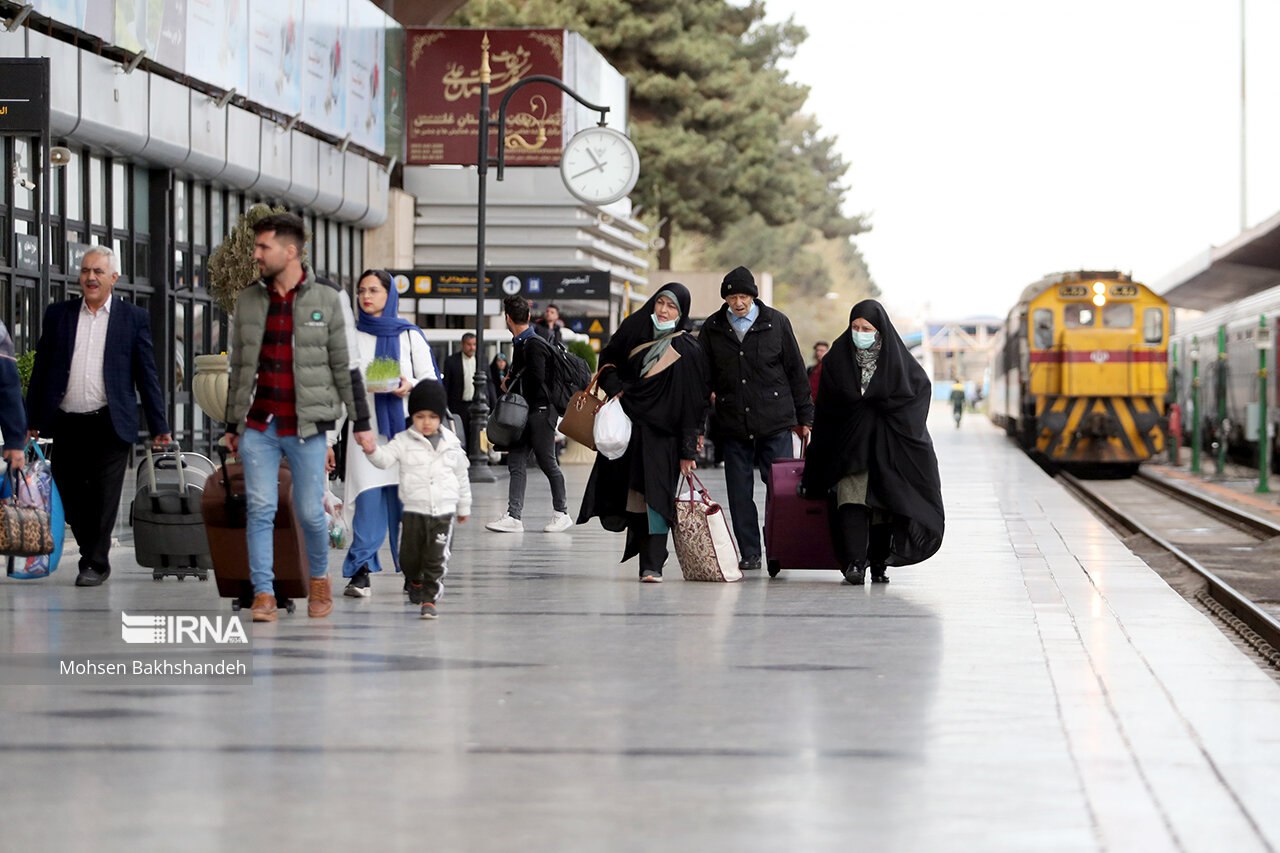 عکس/ ورود مسافران نوروزی به مشهد