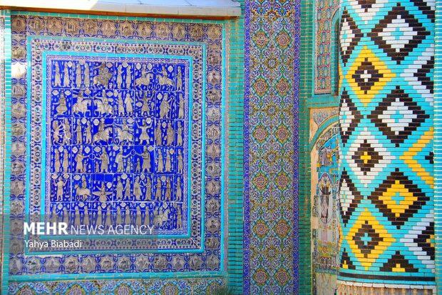 تکیه معاون‌الملک؛ گالری کاشی‌ها