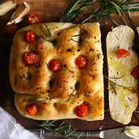 نان فوکاچیا ایتالیایی یک میان وعده جذاب