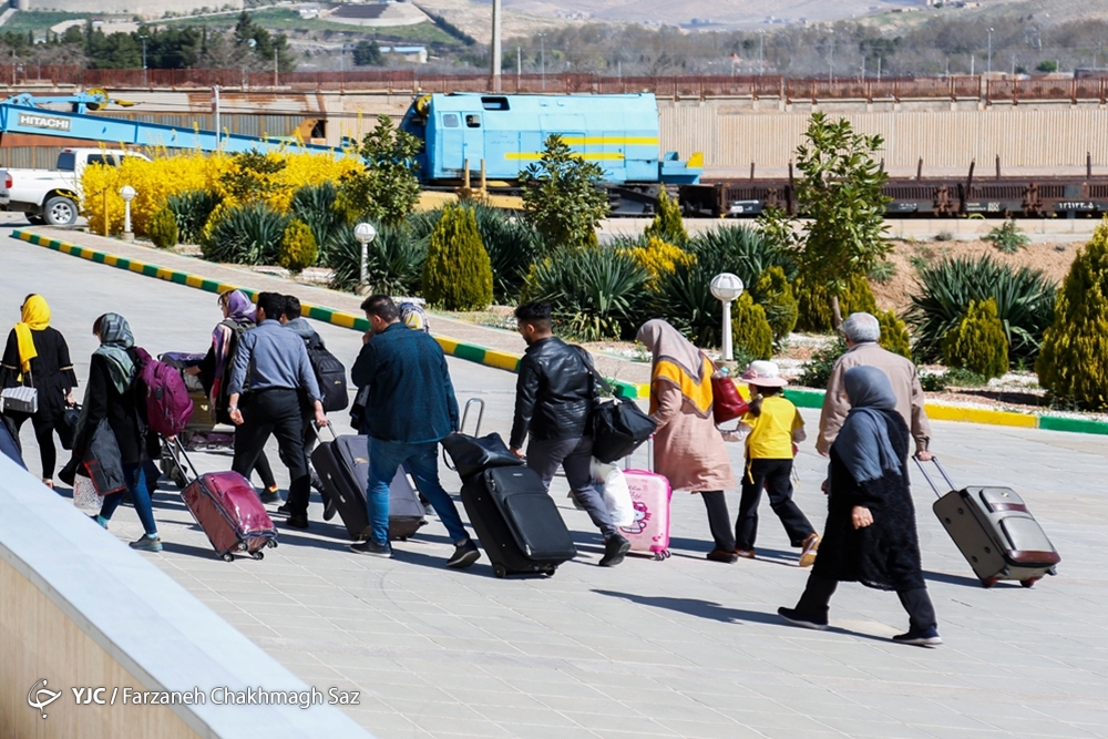 عکس/ ورود مسافران نوروزی به شیراز