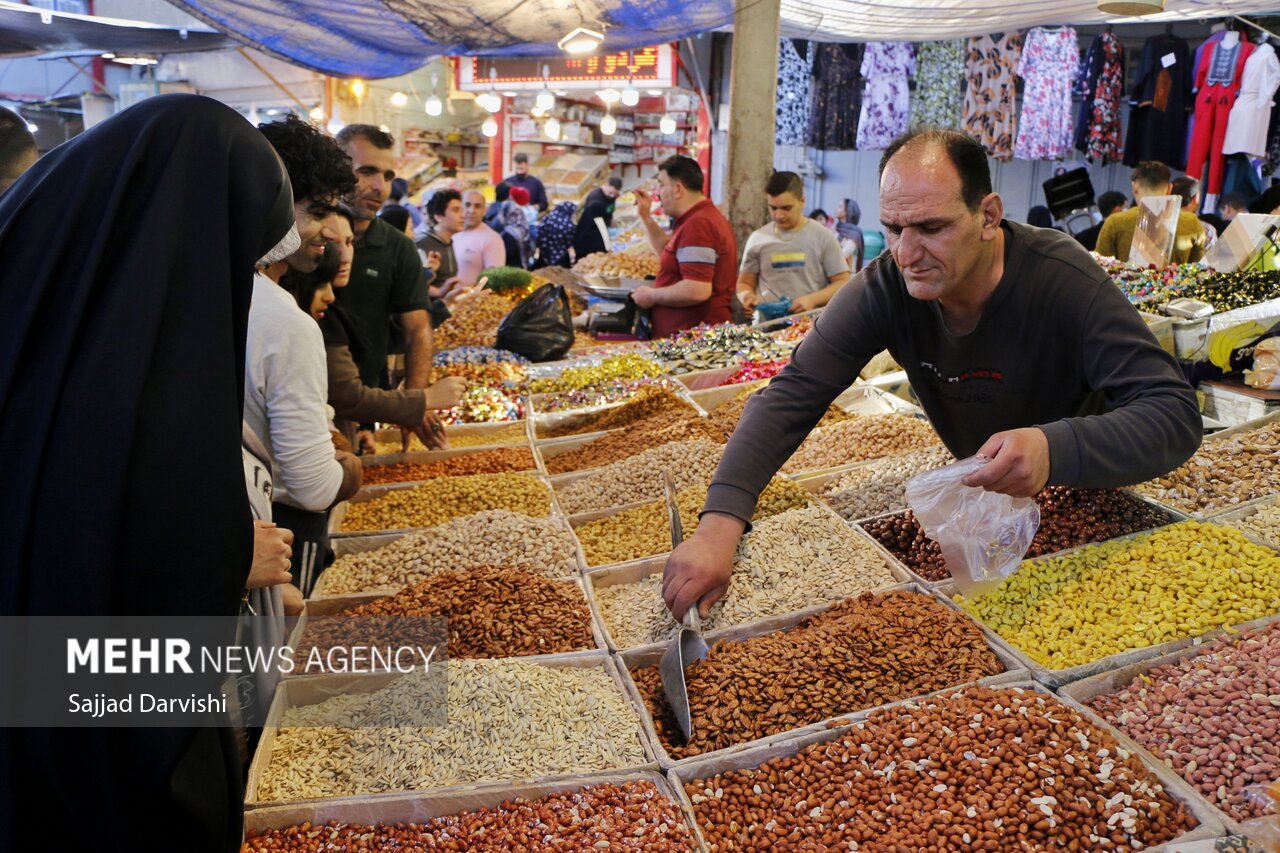 عکس/ بازار شب عید خرم‌آباد