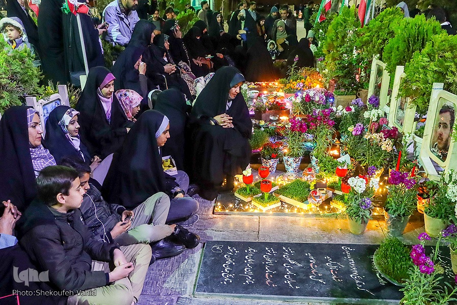 عکس/ مراسم تحویل سال نو در گلستان شهدای اصفهان