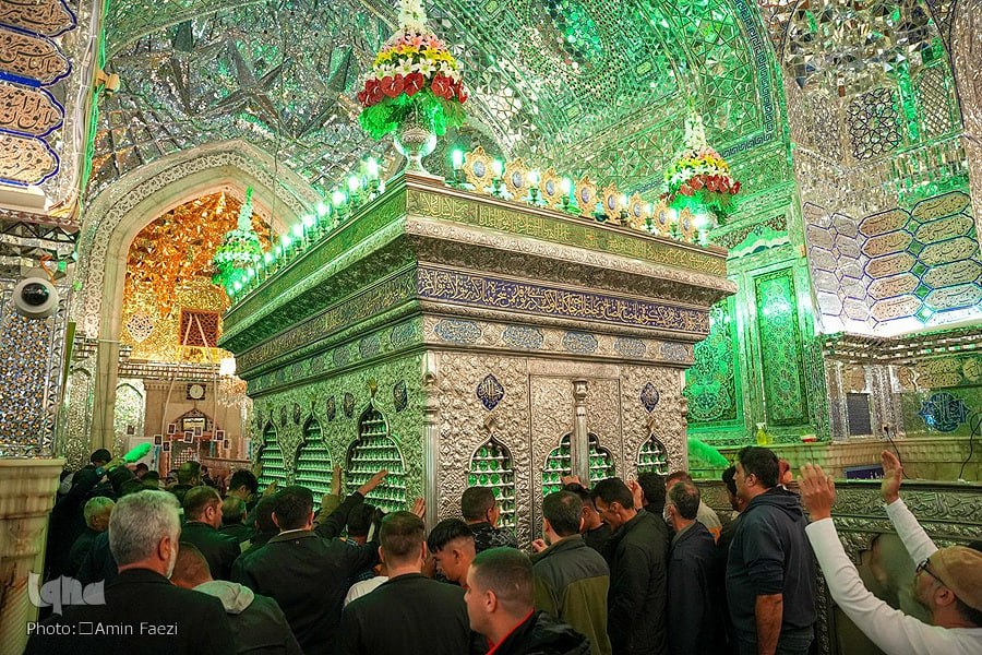 عکس/ تحویل سال نو در حرم شاهچراغ(ع)