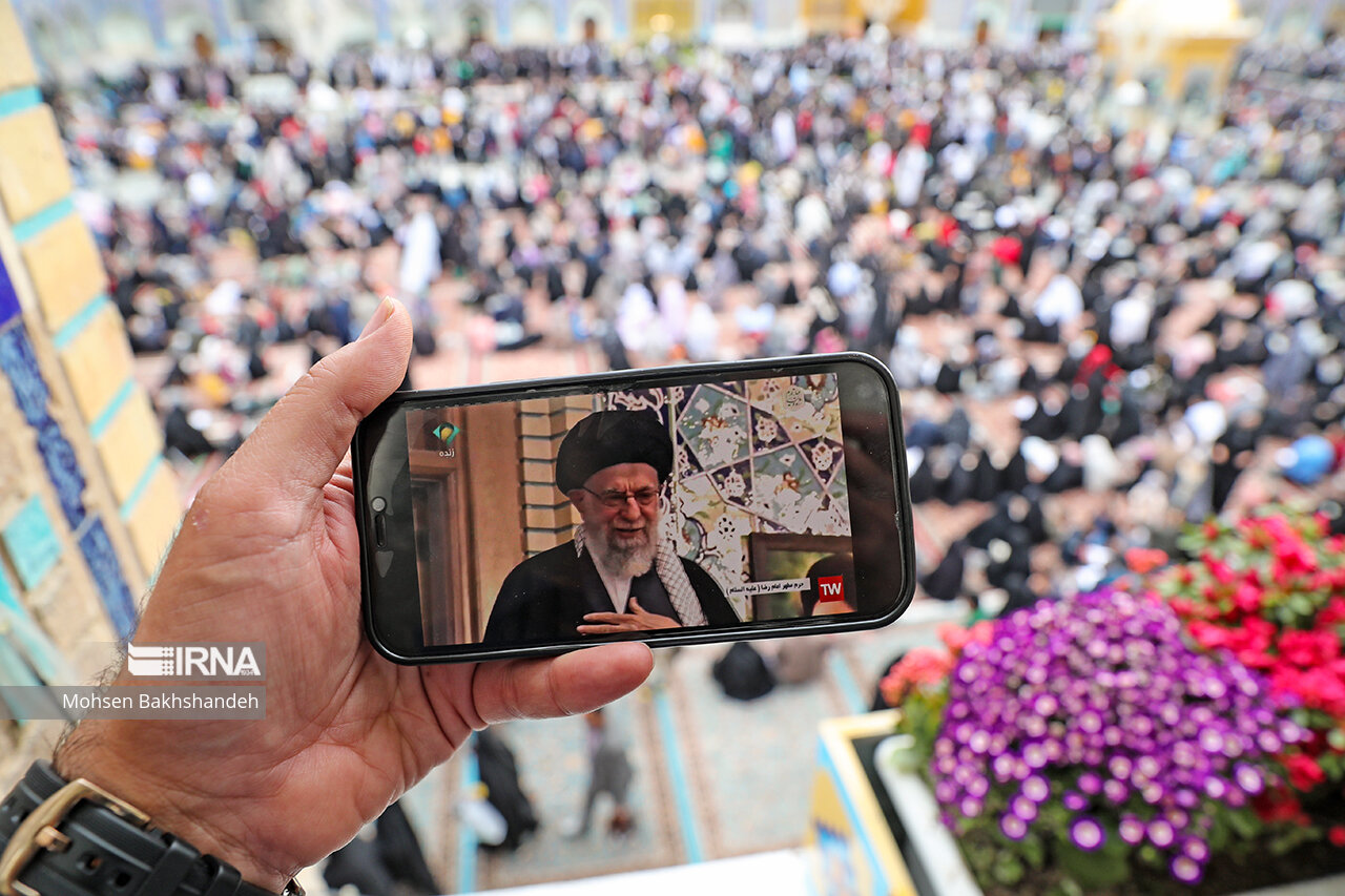 عکس/ حاشیه های سخنرانی رهبر انقلاب در حرم رضوی