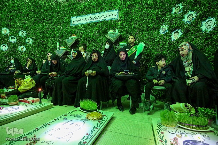 عکس/ تحویل سال نو در حرم شاهچراغ(ع)