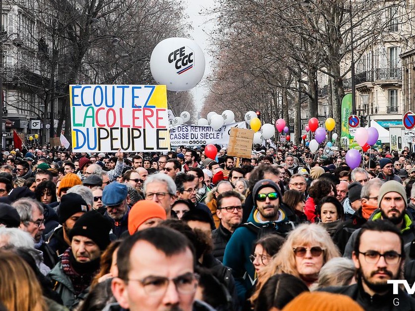ادامه ناآرامی‌ها در فرانسه؛ دستگیری 234 تظاهر کننده در پاریس