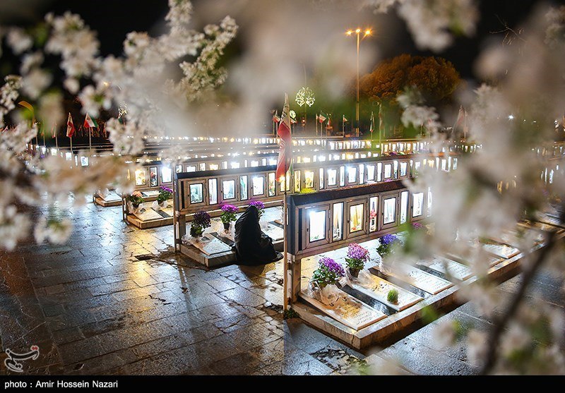 مراسم سال تحویل در گلزار شهدای قزوین  