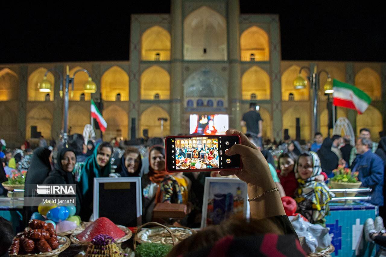 عکس/ تحویل سال ۱۴۰۲ در یزد