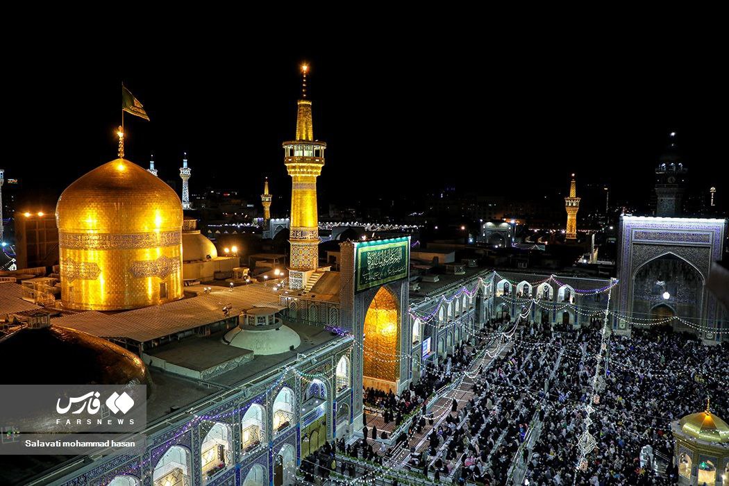 چند قاب از حال و هوای حرم امام رضا(ع) هنگام تحویل سال