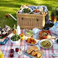 در سفر چه غذاهایی بخوریم تا مسموم نشویم؟