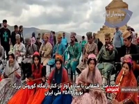 ویدئوی ساز و آوازِ زنان در کنار مقبره کوروش
