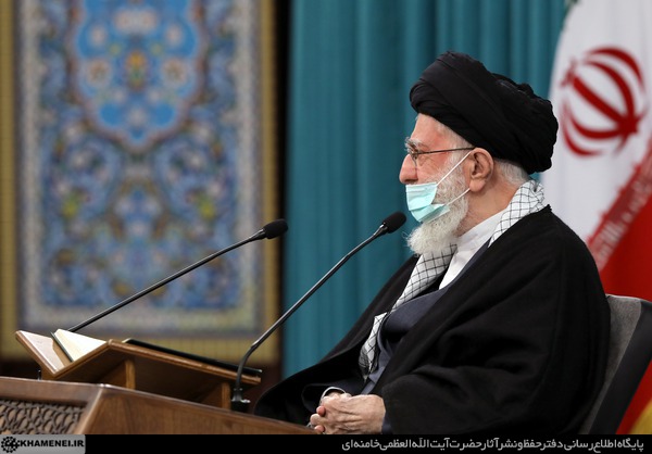عکس/ محفل انس با قرآن کریم در حسینیه‌‌ی امام خمینی (ره) 