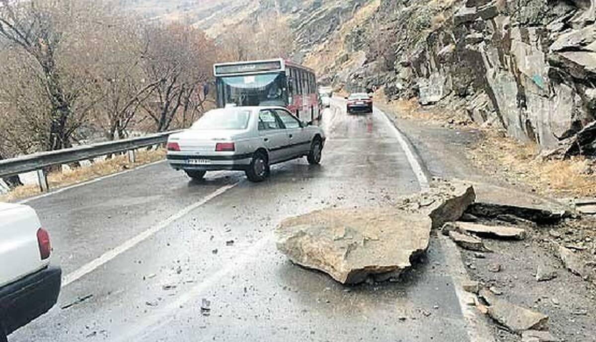 ریزش مرگبار سنگ در جاده کرج-چالوس