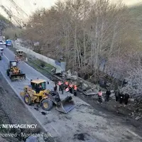 ریزش سنگ در محور چالوس و آزادراه تهران-شمال