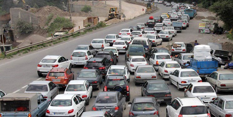 ترافیک پرحجم و سنگین در محورهای هراز و فیروزکوه