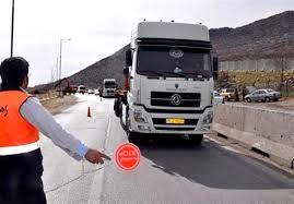 ممنوعیت تردد تریلر و کامیون در محور‌های خراسان رضوی