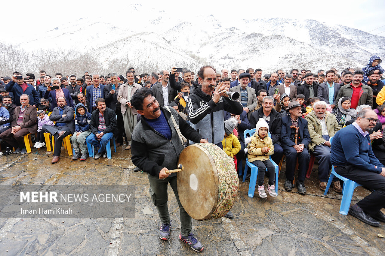عکس/ جشن ملی نوروزگاه در روستای پلکانی حیدره قاضی خان