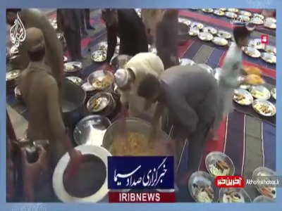 مراسم افطار در نخستین روز ماه رمضان در کراچی