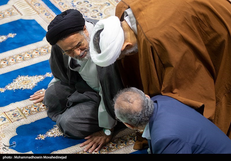 عکس/ حضور مسئولان در نخستین نماز جمعه تهران در سال ۱۴۰۲