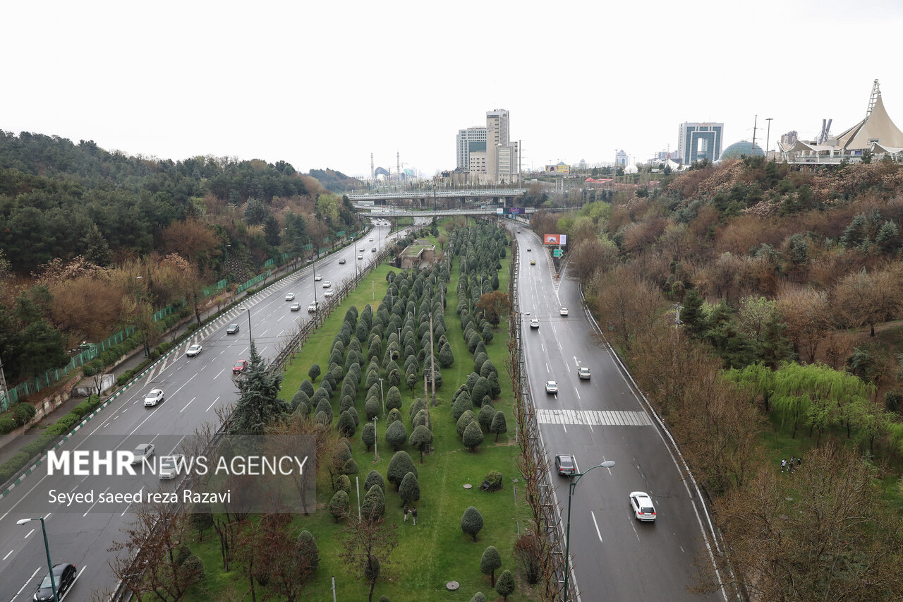 عکس/ خیابانهای خلوت تهران در نوروز ۱۴۰۲