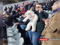 کوچکترین هوادار روسیه در استادیوم آزادی 