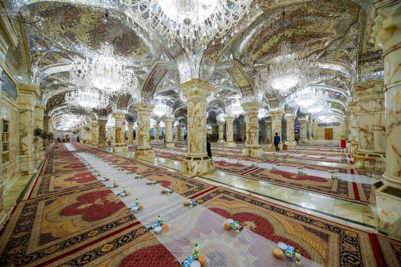 عکس/ سفره افطار در حرم مطهر امیر المؤمنین علی(ع)