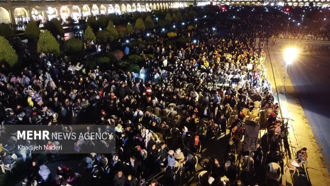 عکس/ بزرگترین جشن آغاز ماه مبارک رمضان در نصف جهان