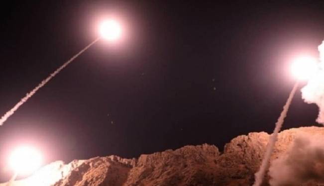 گزارش‌هایی از حملات راکتی به 2 پایگاه آمریکا در شرق سوریه