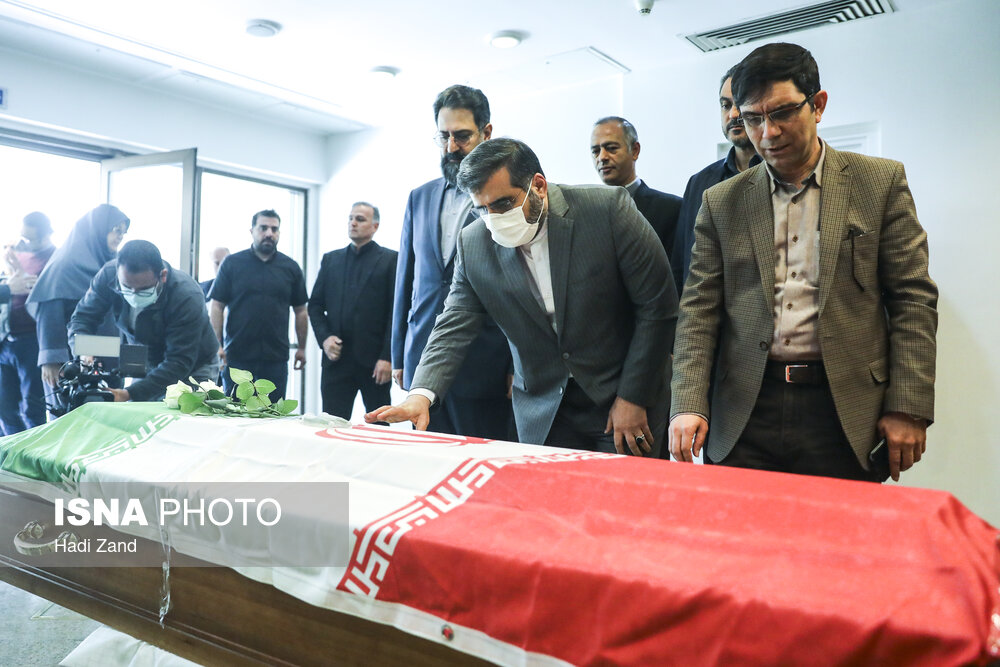 مراسم وداع با پیکر احمد سمیعی گیلانی