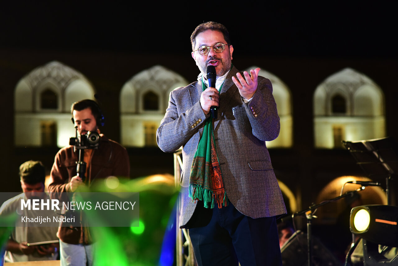 عکس/ بزرگترین جشن آغاز ماه مبارک رمضان در نصف جهان