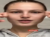 با این حرکات زیر چشم تان را زیبا کنید