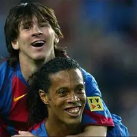 رونالدینیو: دوست دارم مسی به بارسلونا برگردد