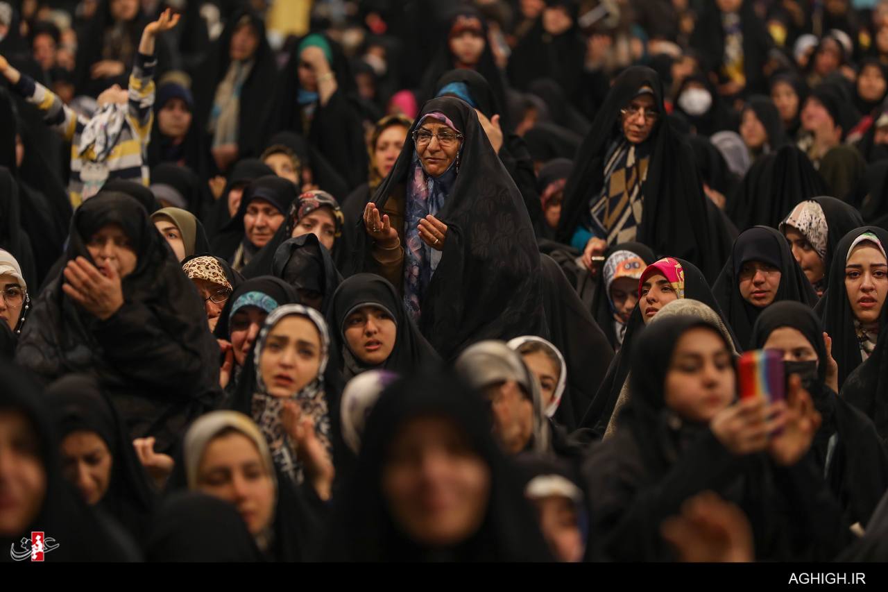 عکس/ مناجات خوانی شب دوم ماه رمضان در حرم رضوی  